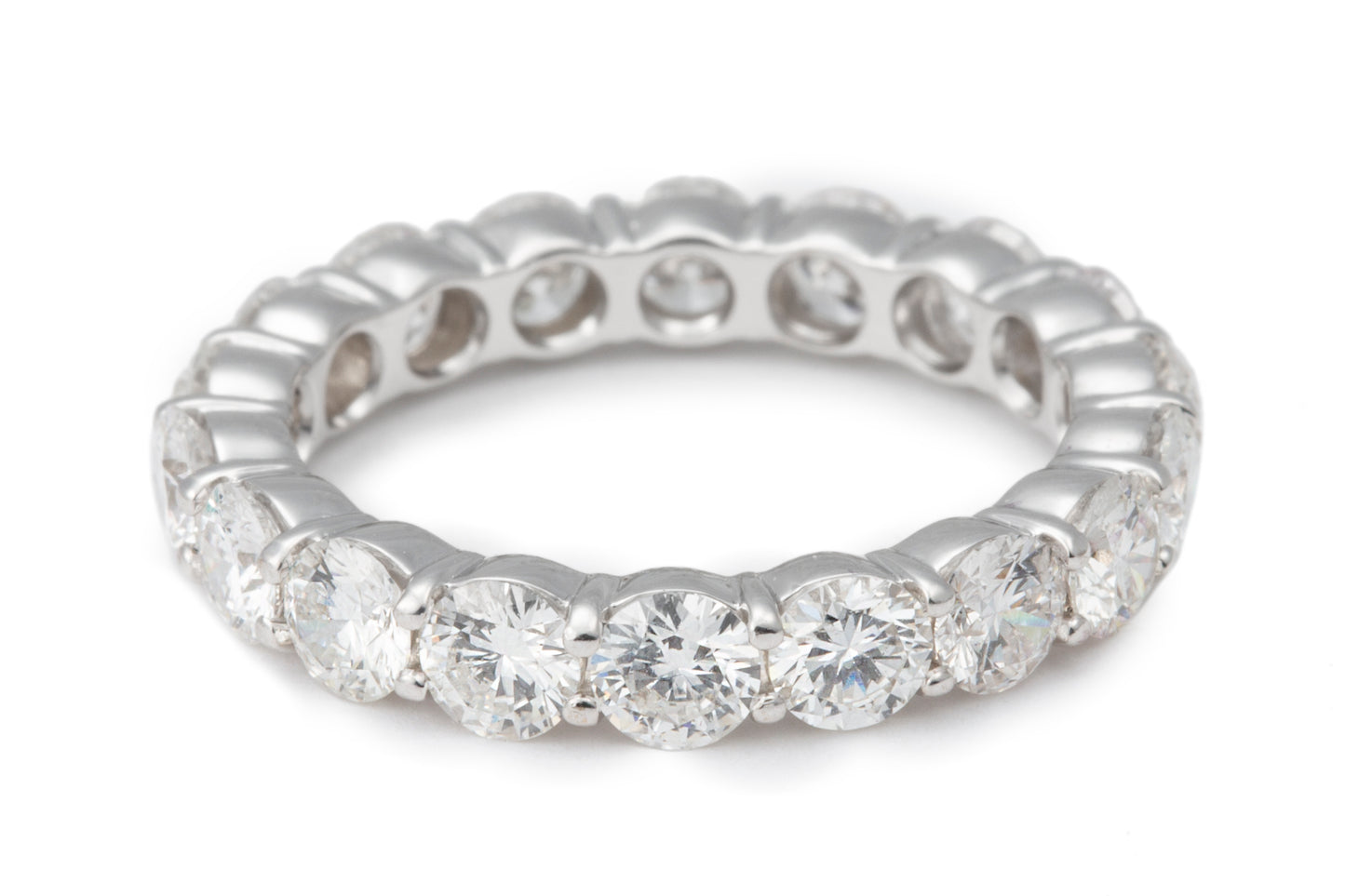 Alianza de eternidad con diamantes de 3,6 quilates para mujer en oro blanco de 18 quilates