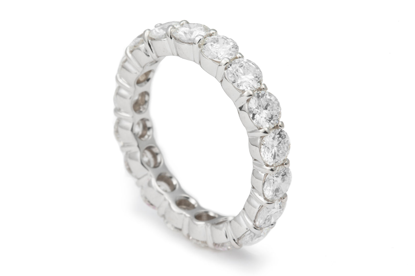 Alianza de eternidad con diamantes de 3,6 quilates para mujer en oro blanco de 18 quilates